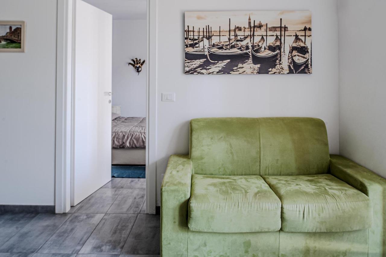 Casa Simone Apartment มัลเชซิเน ภายนอก รูปภาพ